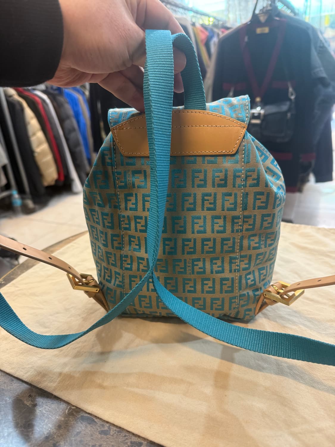 정품 펜디 주카 미니 백팩 팝니다 상품이미지3