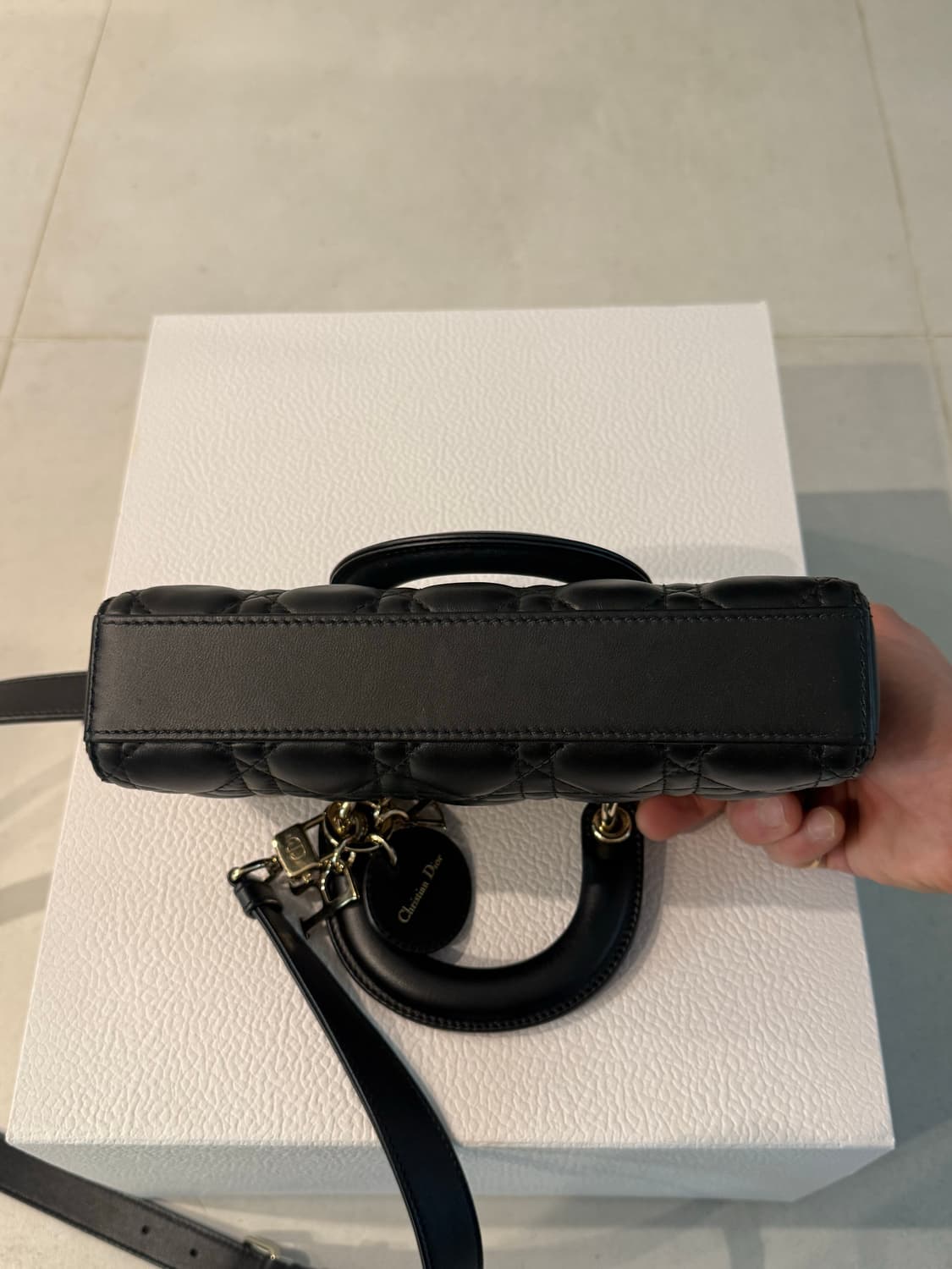 디올 디조이 스몰 블랙 상품이미지4