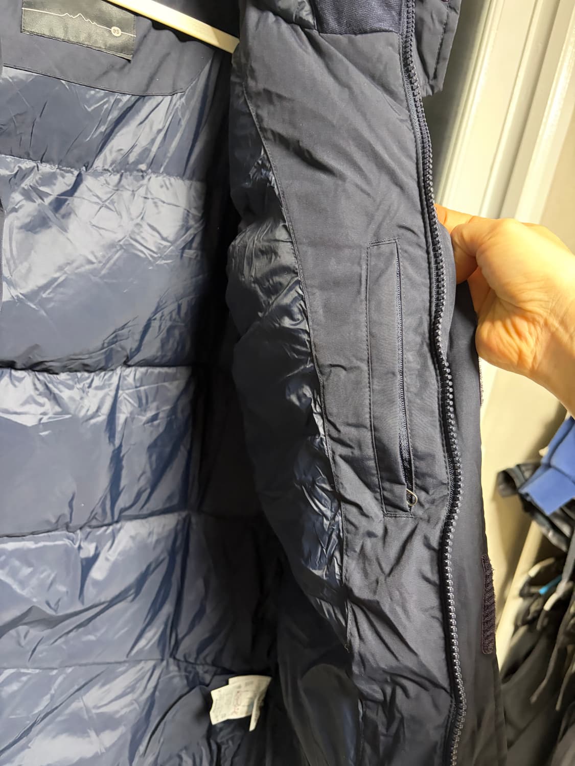 블랙야크 팀블랙야크 덕다운 패딩 판매합니다. 상품이미지4