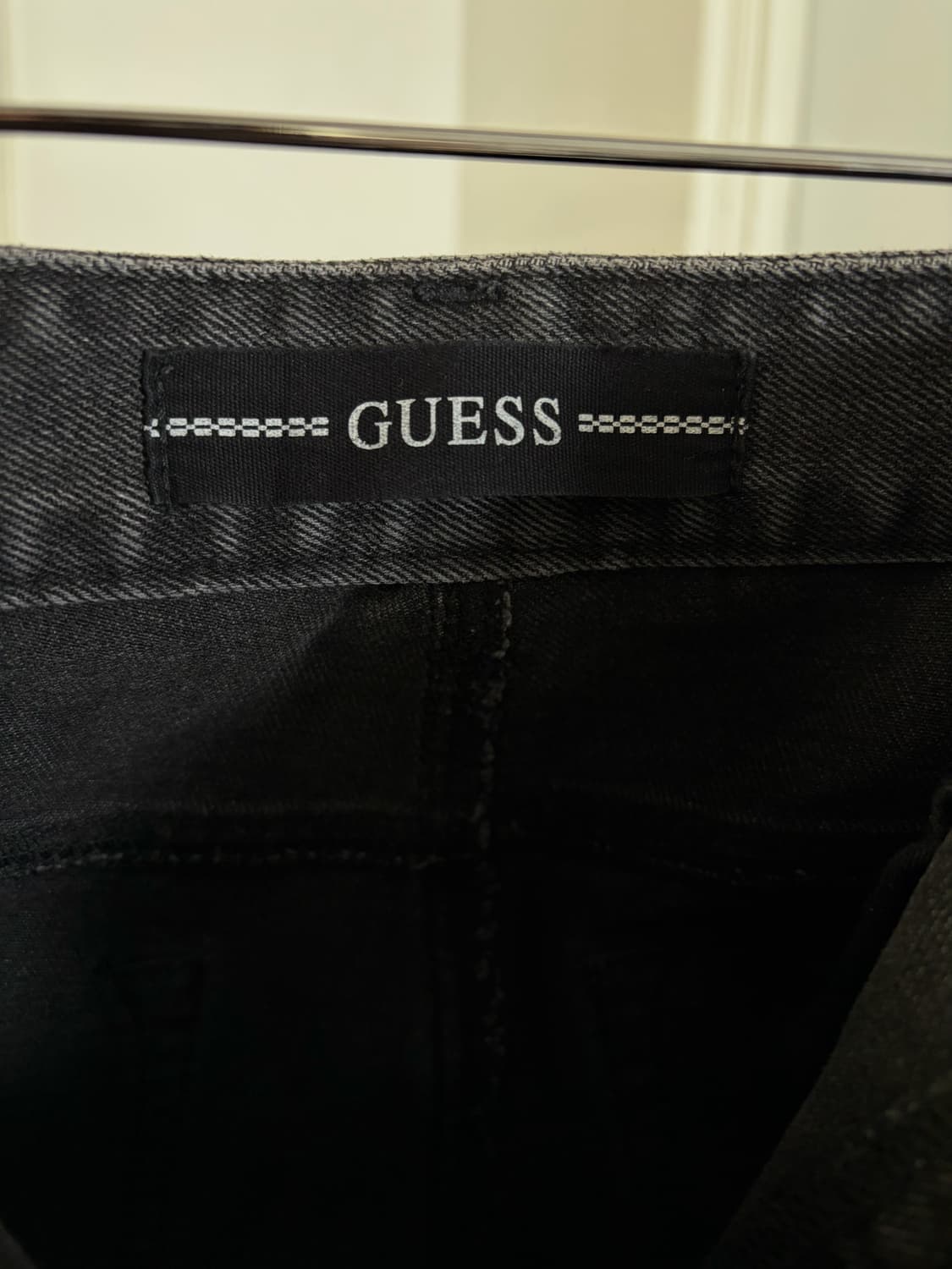 워시드 블랙 데님 셋업(리바이스+게스) 상품이미지9