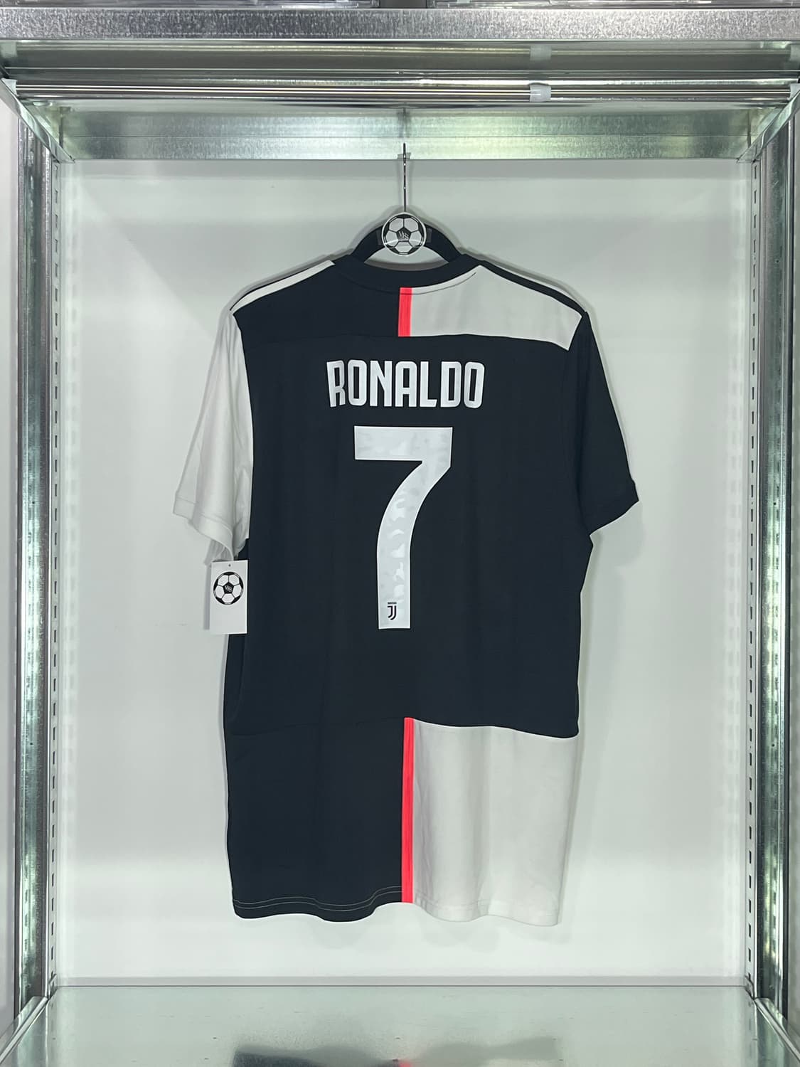 아디다스 19-20 유벤투스 FC 홈 크리스티아누 호날두 상품이미지2