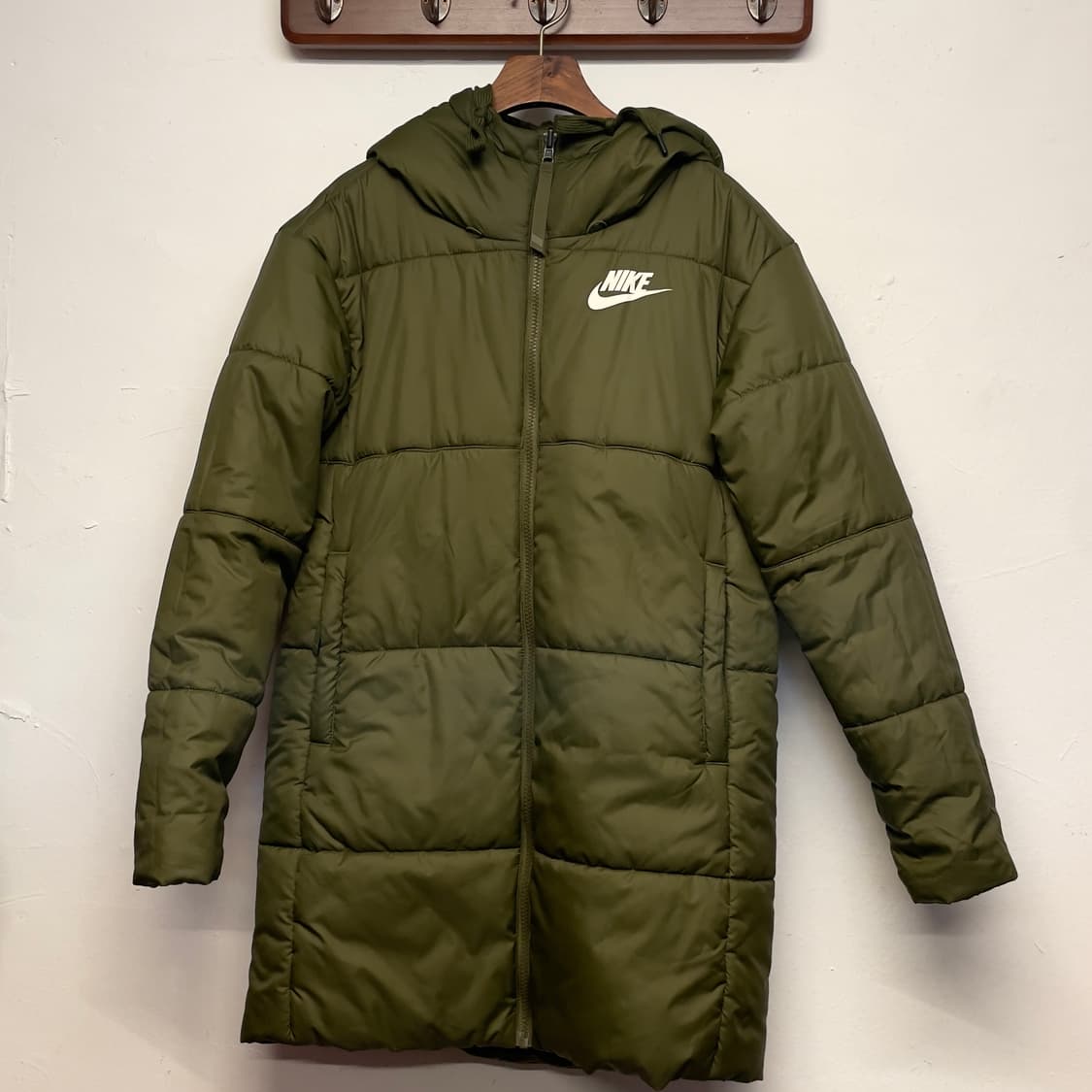 나이키 (우먼) 리버시블 카키 롱 패딩   상품이미지1