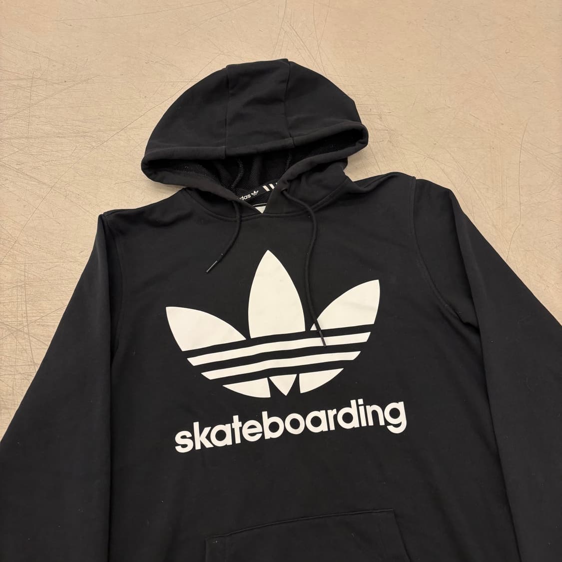 아디다스 스케이트보딩 빅로고 후드티 상품이미지2