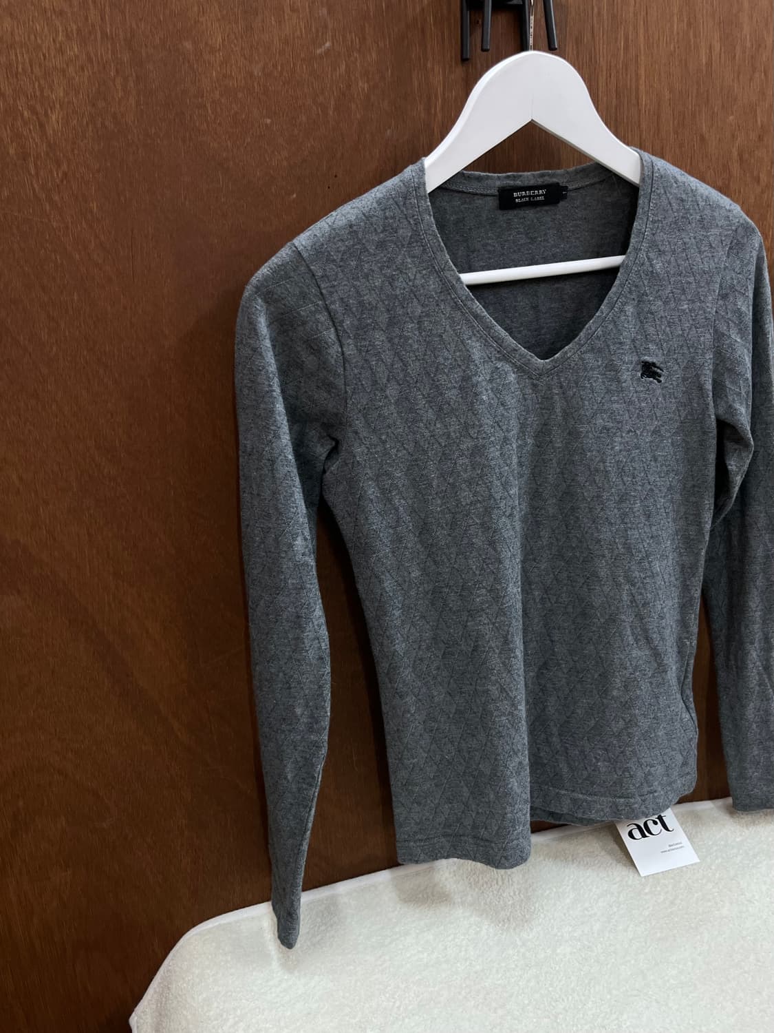 버버리 블랙 로고 롱슬리브  상품이미지5