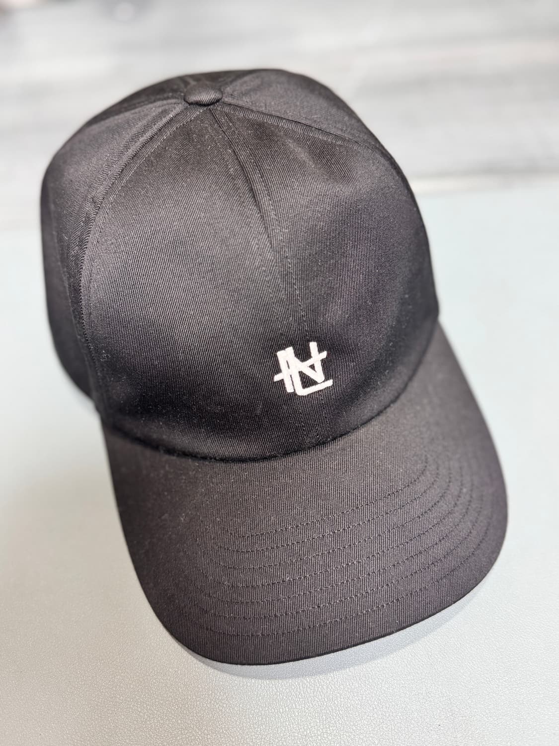 나나미카 치노 로고 자수 볼캡 블랙 상품이미지1