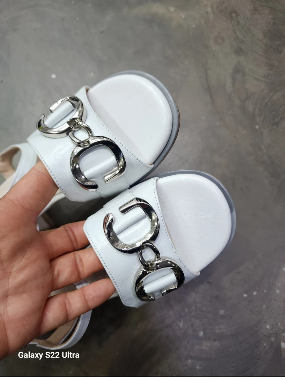 #새상품 닥스 샌달 225 상품이미지2