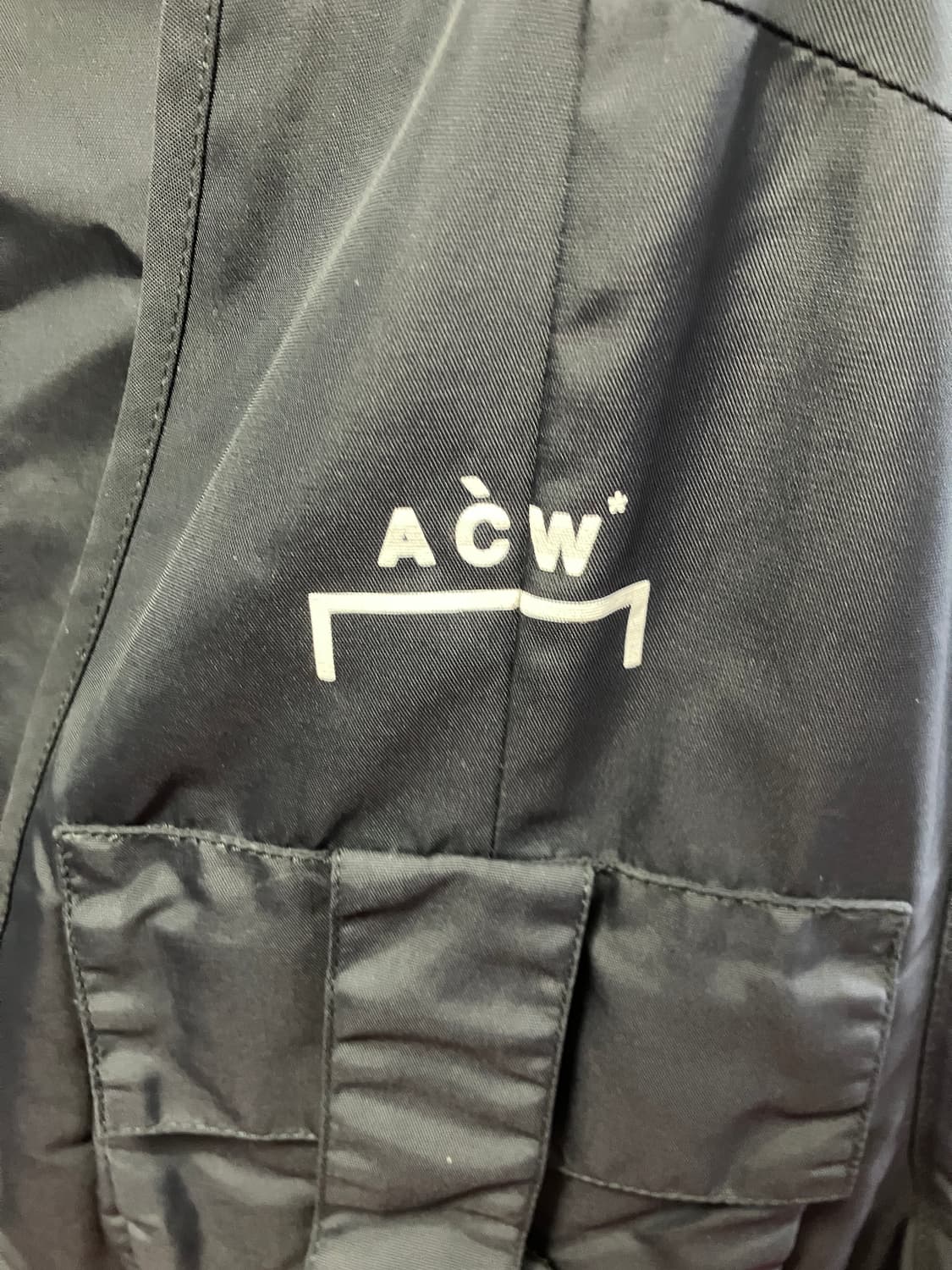 어콜드월 A-COLD-WALL 나일론 베스트 블랙 상품이미지3