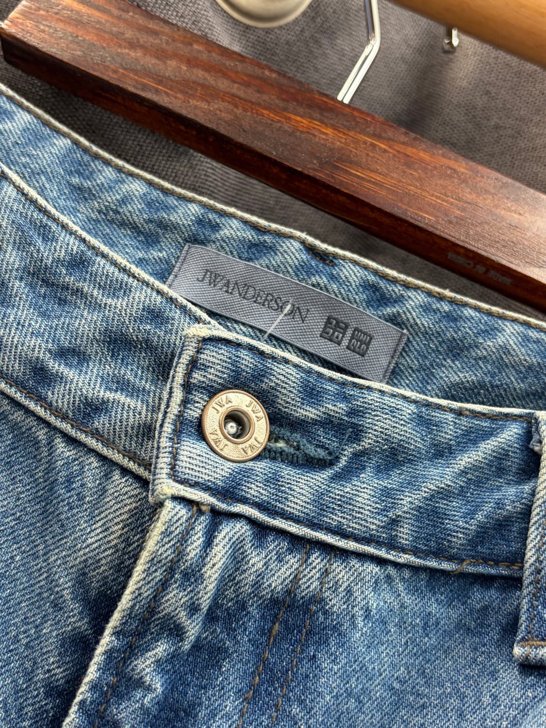 유니클로 JW Anderson 워크웨어 데님 워싱 와이드 팬츠 상품이미지4