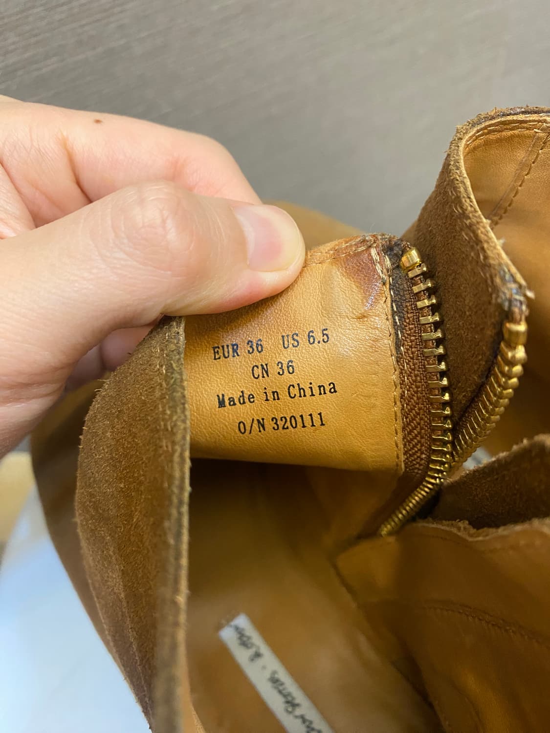 앤아더스토리즈 스웨이드 앵글부츠 235 상품이미지4