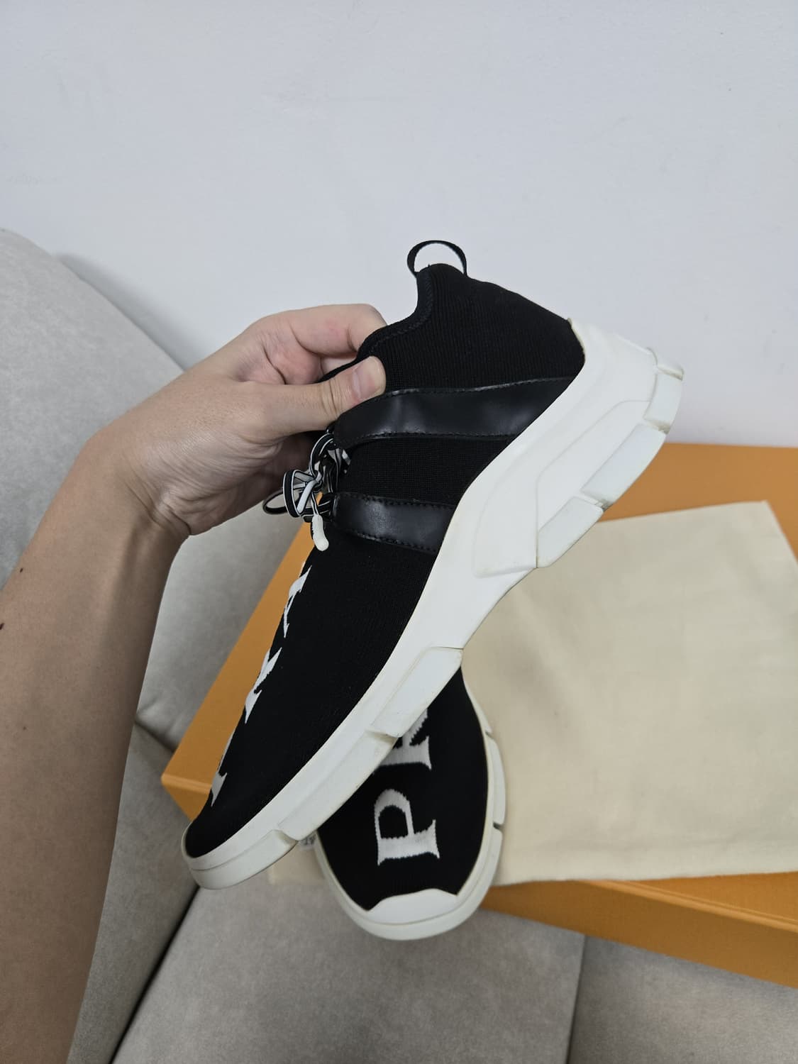 [보증서 정품]프라다 니트 스니커즈 상품이미지4