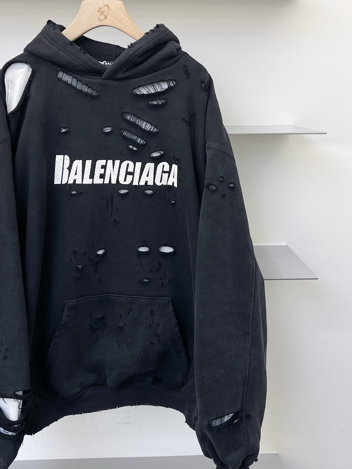 발렌시아가 22fw 디스트로이드 후디 상품이미지3