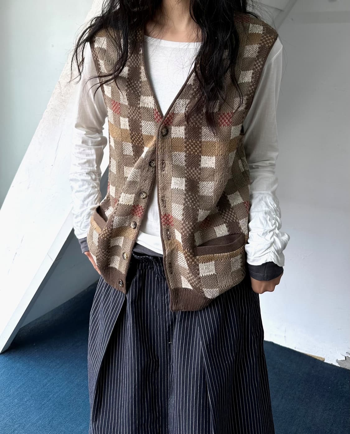 Linen blend square pattern knit vest 상품이미지8