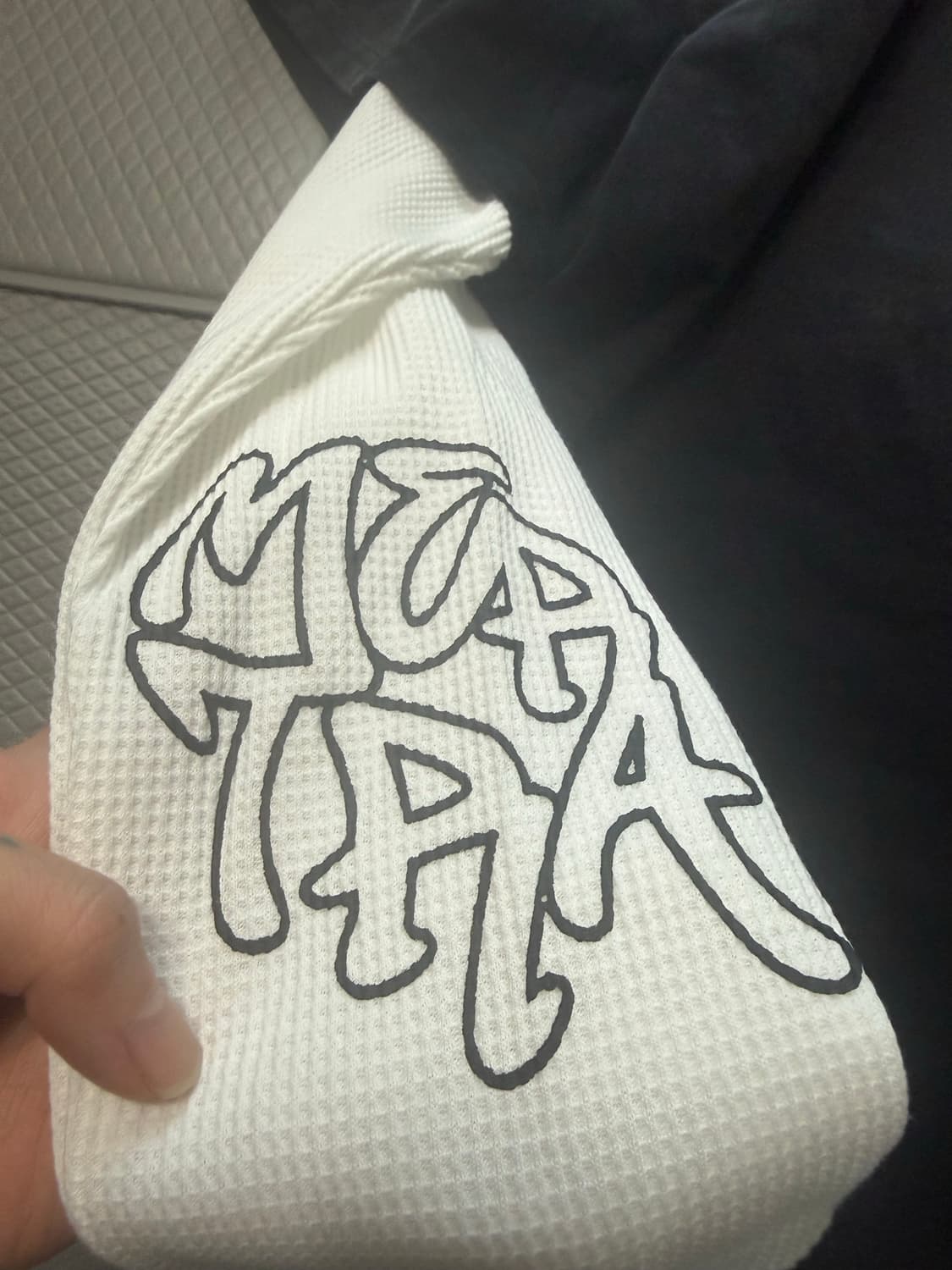 (L) 메르트라 와플 레이어드 롱슬리브 블랙 상품이미지3