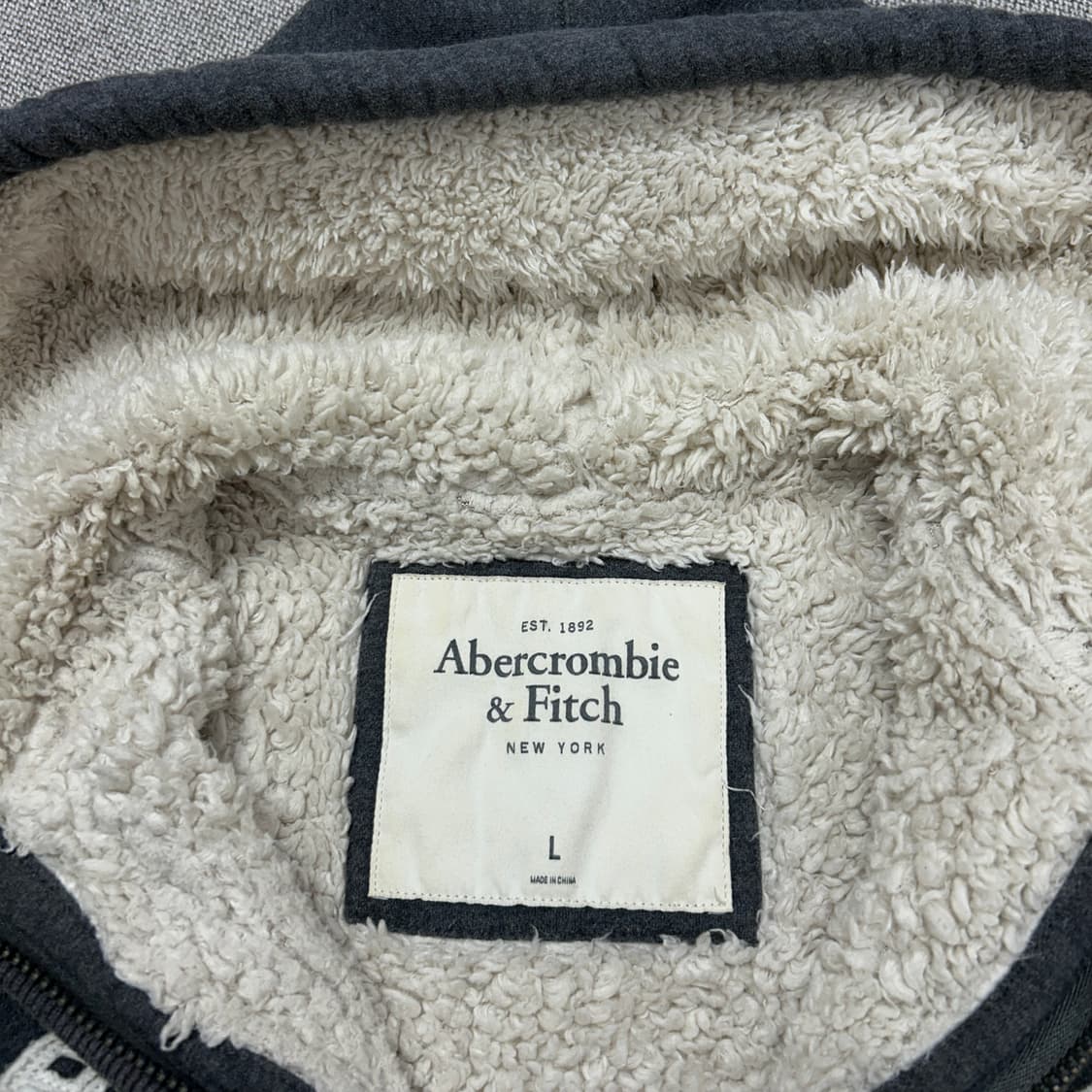아베크롬비 차콜 뽀글이 후드집업(L) 상품이미지3