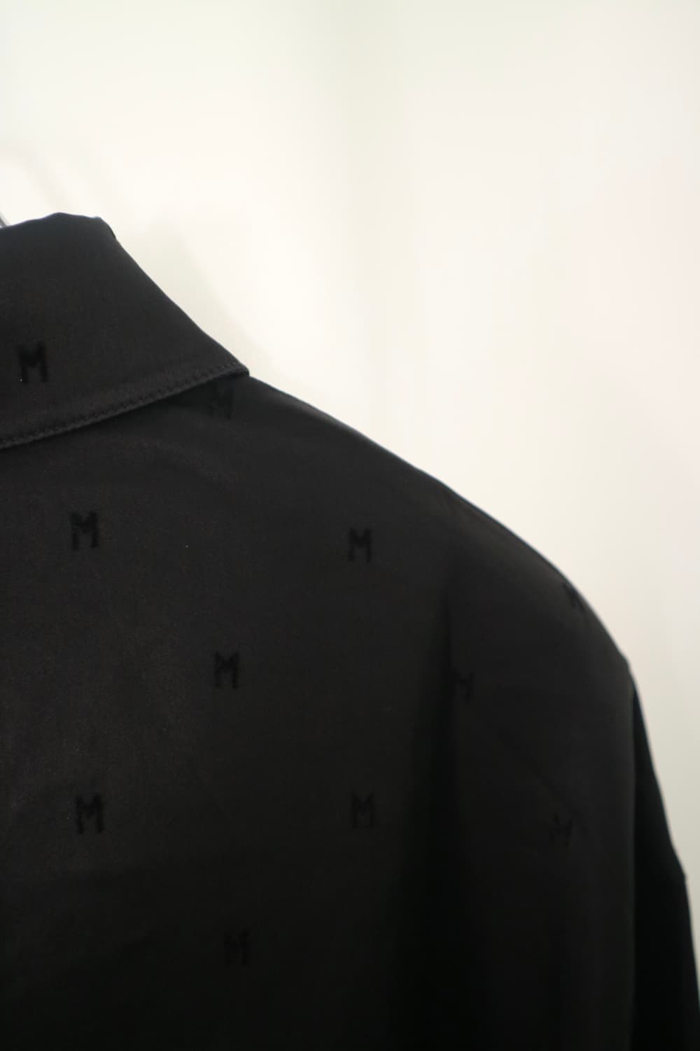 MARKGONG 24SS Monogram flocked shirt 상품이미지4