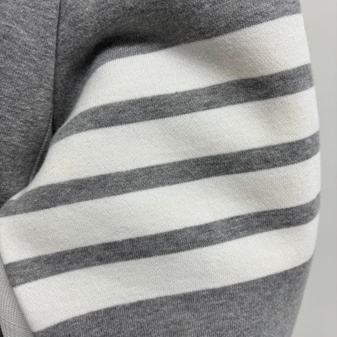 [4]톰브라운 사선완장 맨투맨 상품이미지2