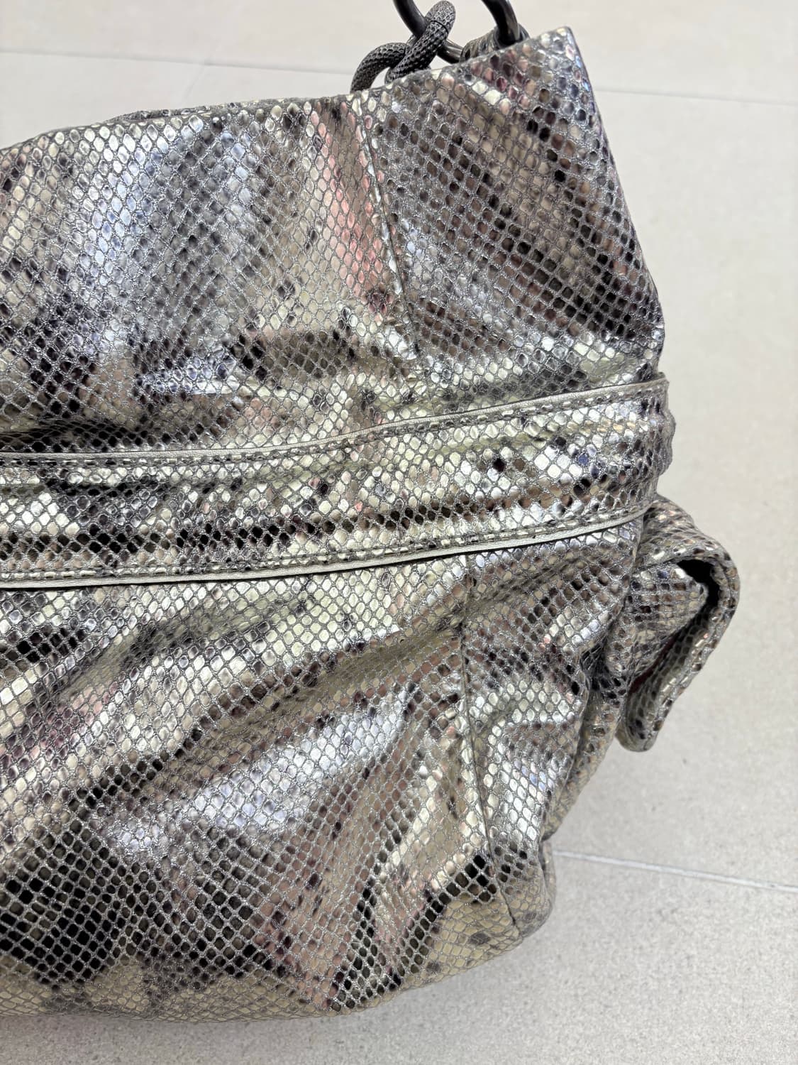 코치 뱀피 갸루 숄더백 상품이미지7