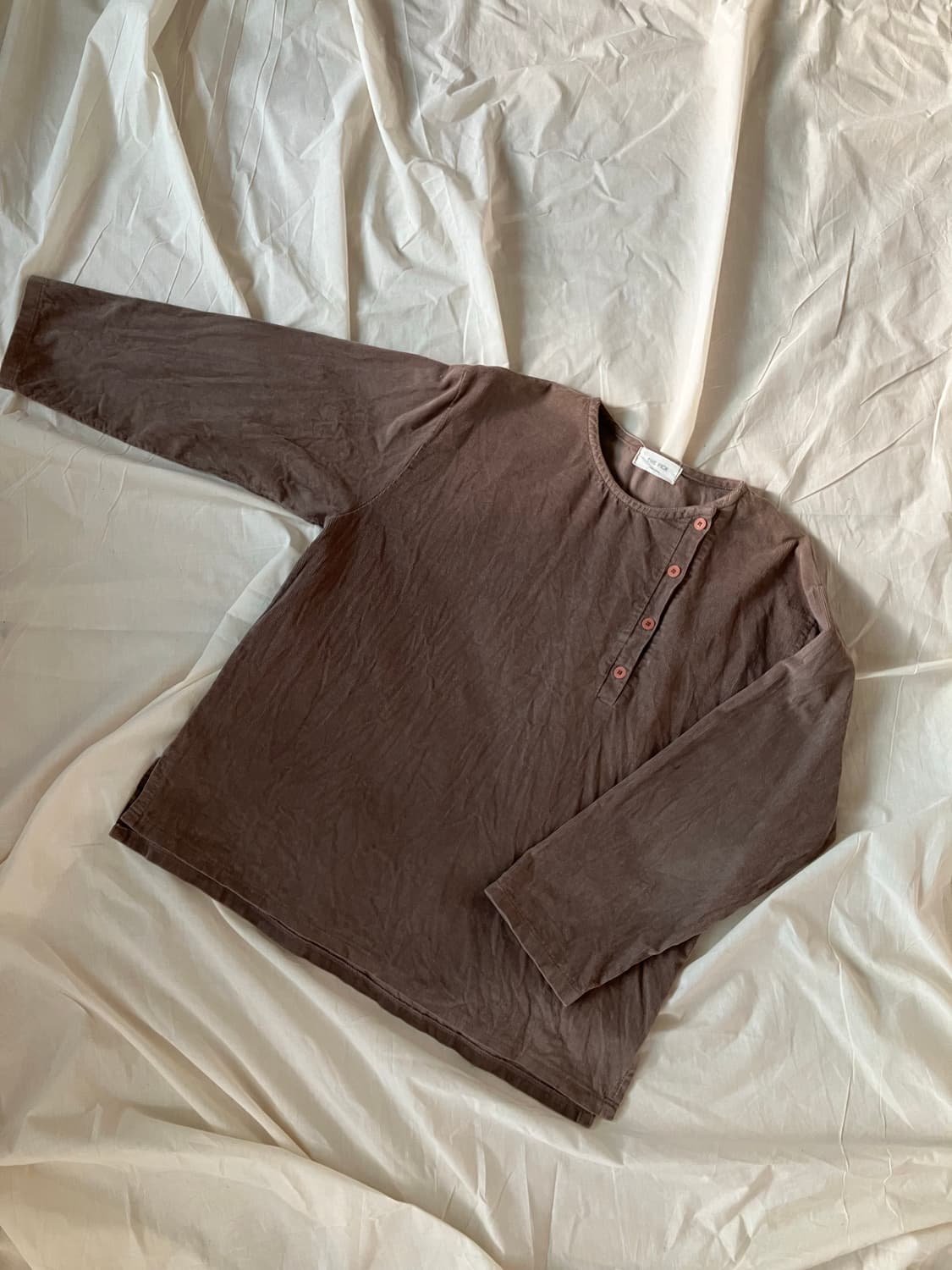 코듀로이 헨리넥 긴팔 티셔츠 상품이미지1