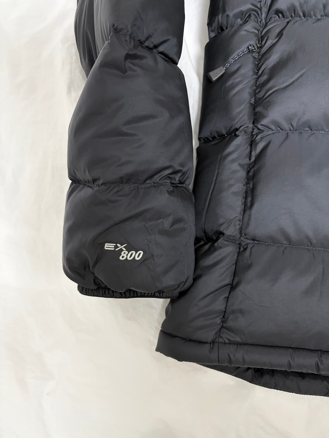 몽벨 라이트 알파인 다운 파카 블랙 L 새상품 판매합니다 상품이미지3