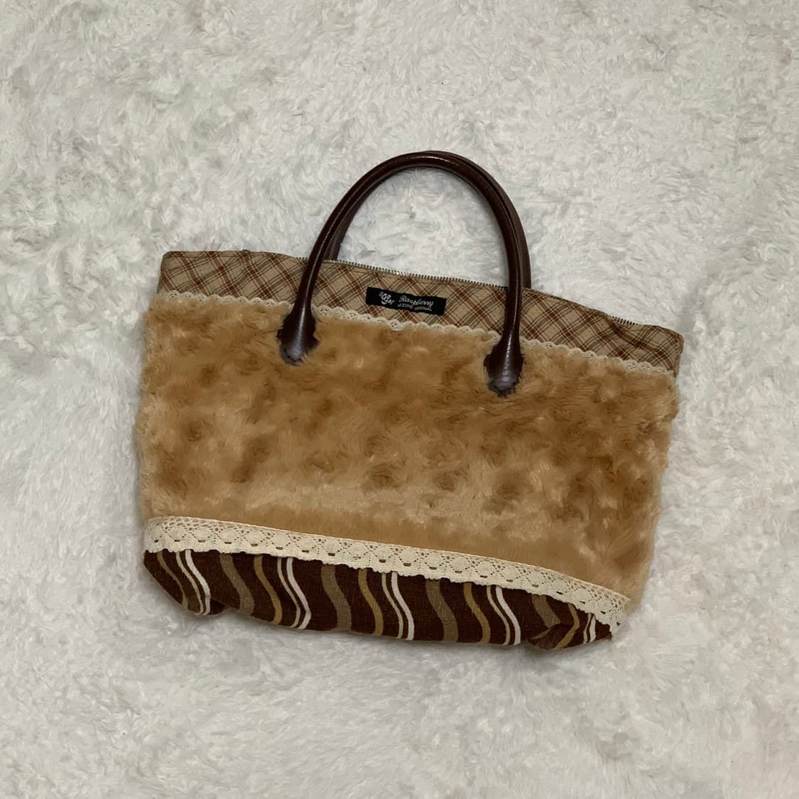 빈티지 라떼갸루 체크 패턴 레이스 퍼 토트백 상품이미지1