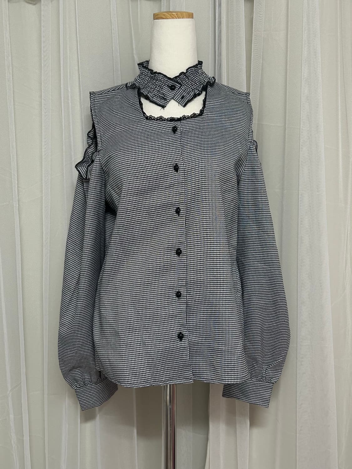 마즈 양산형 하운드투스 오프숄더 탑  상품이미지1