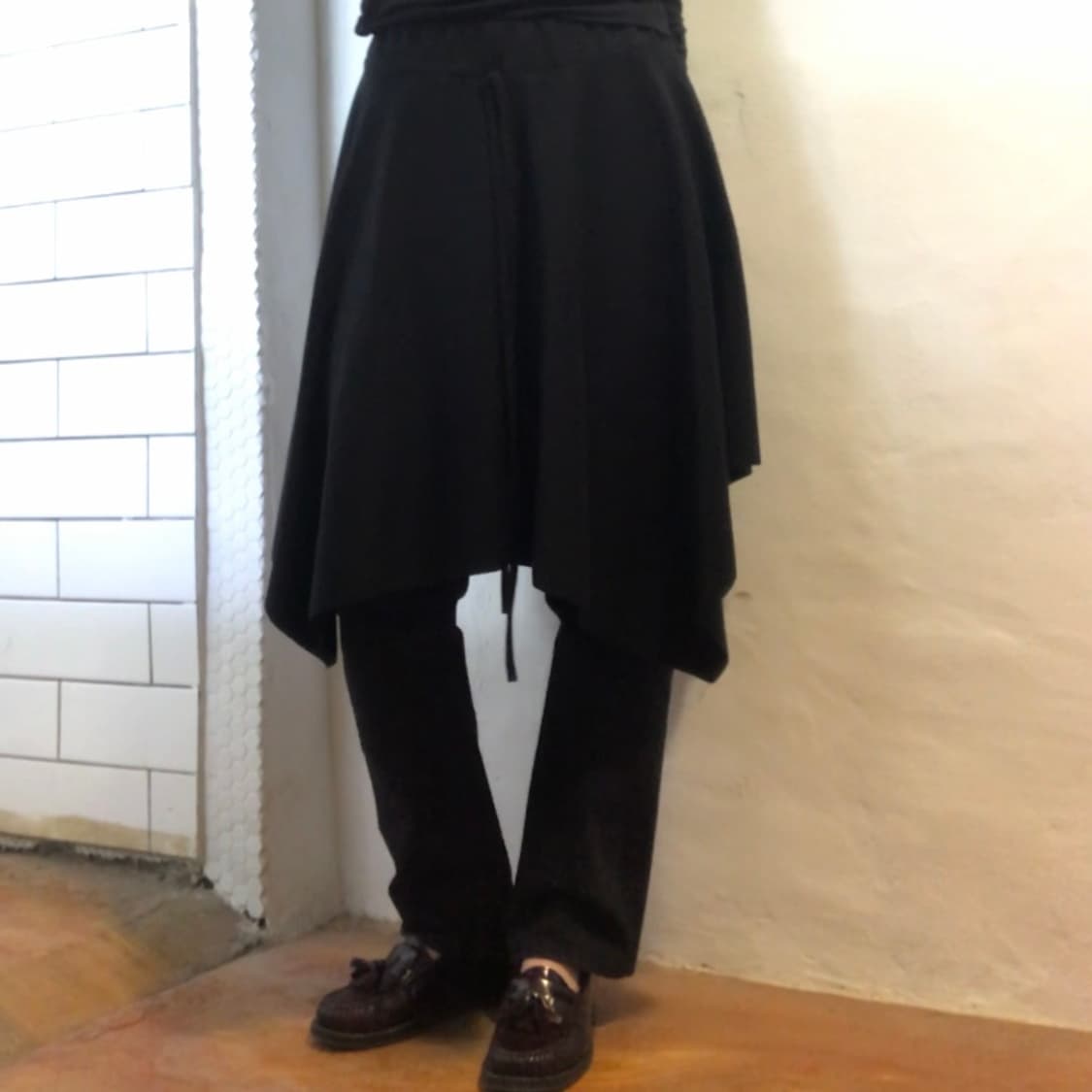 빈티지 블랙 언밸런스 플레어 스커트 상품이미지1