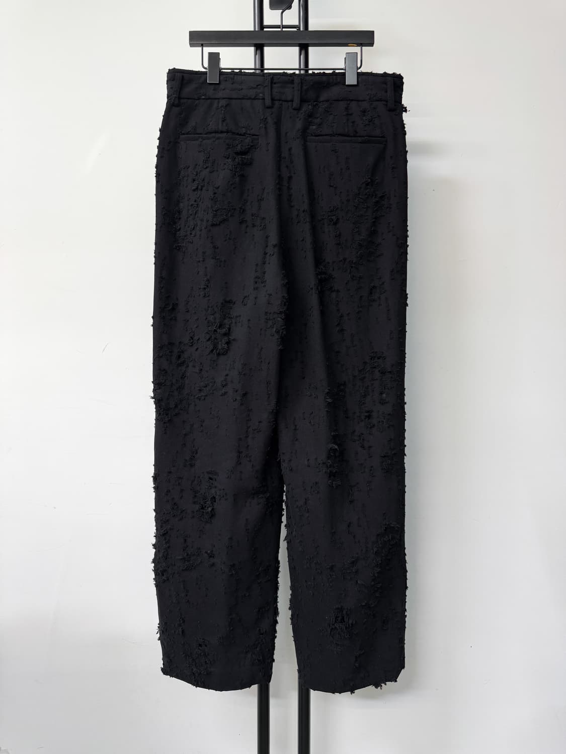 준지 24S/S 코튼 데미지드 팬츠 상품이미지3