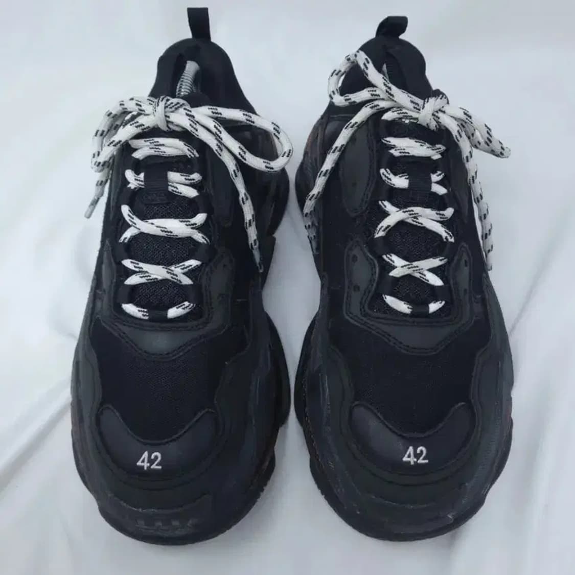 발렌시아가 트리플 블랙 스니커즈 275 상품이미지2