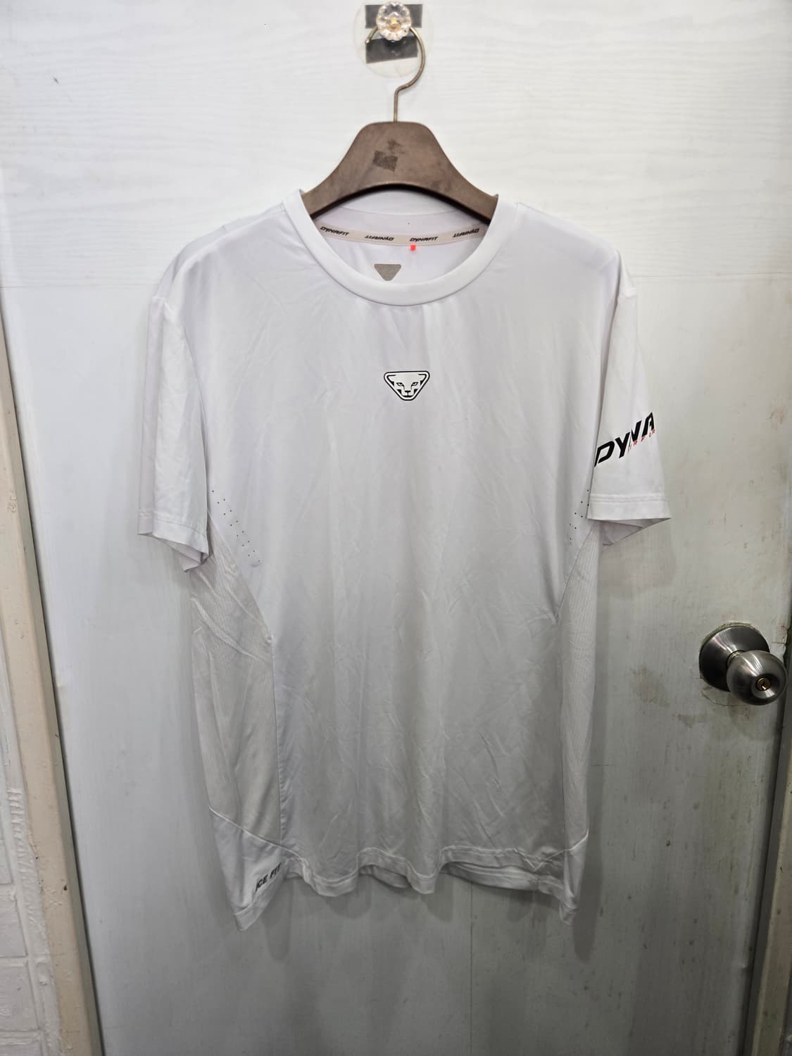 105,XL )) DYNAFIT 다이나핏 반팔티셔츠! 디자인 예뻐요~ 상품이미지1