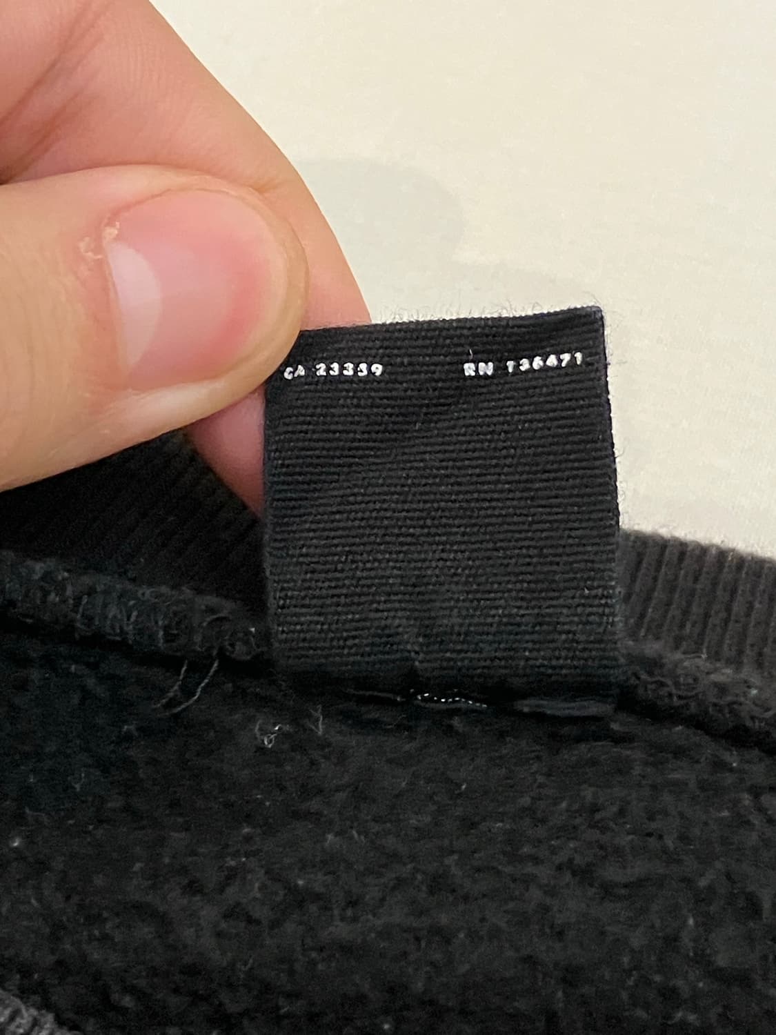 데우스 엑스 마키나 서울 맨투맨 스웻셔츠 블랙 상품이미지6