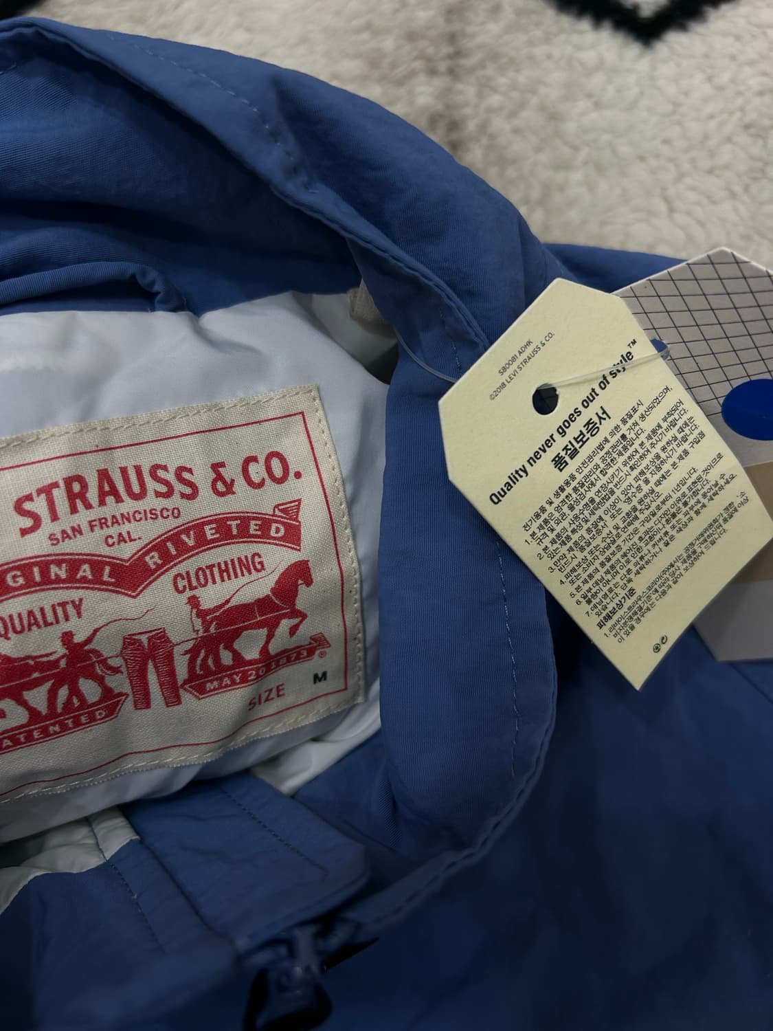 [M]리바이스 오버핏 배색 바람막이 상품이미지5