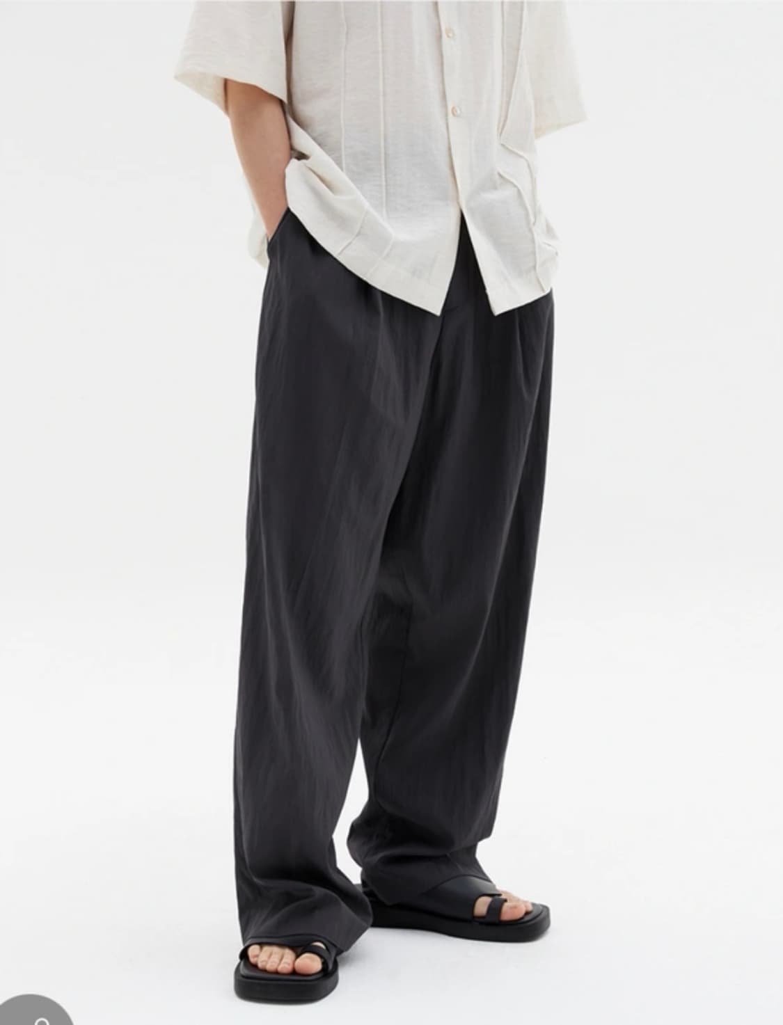 [새상품] 르마드 알앤 와이드 뒷밴딩 원턱 팬츠 / 차콜 상품이미지2