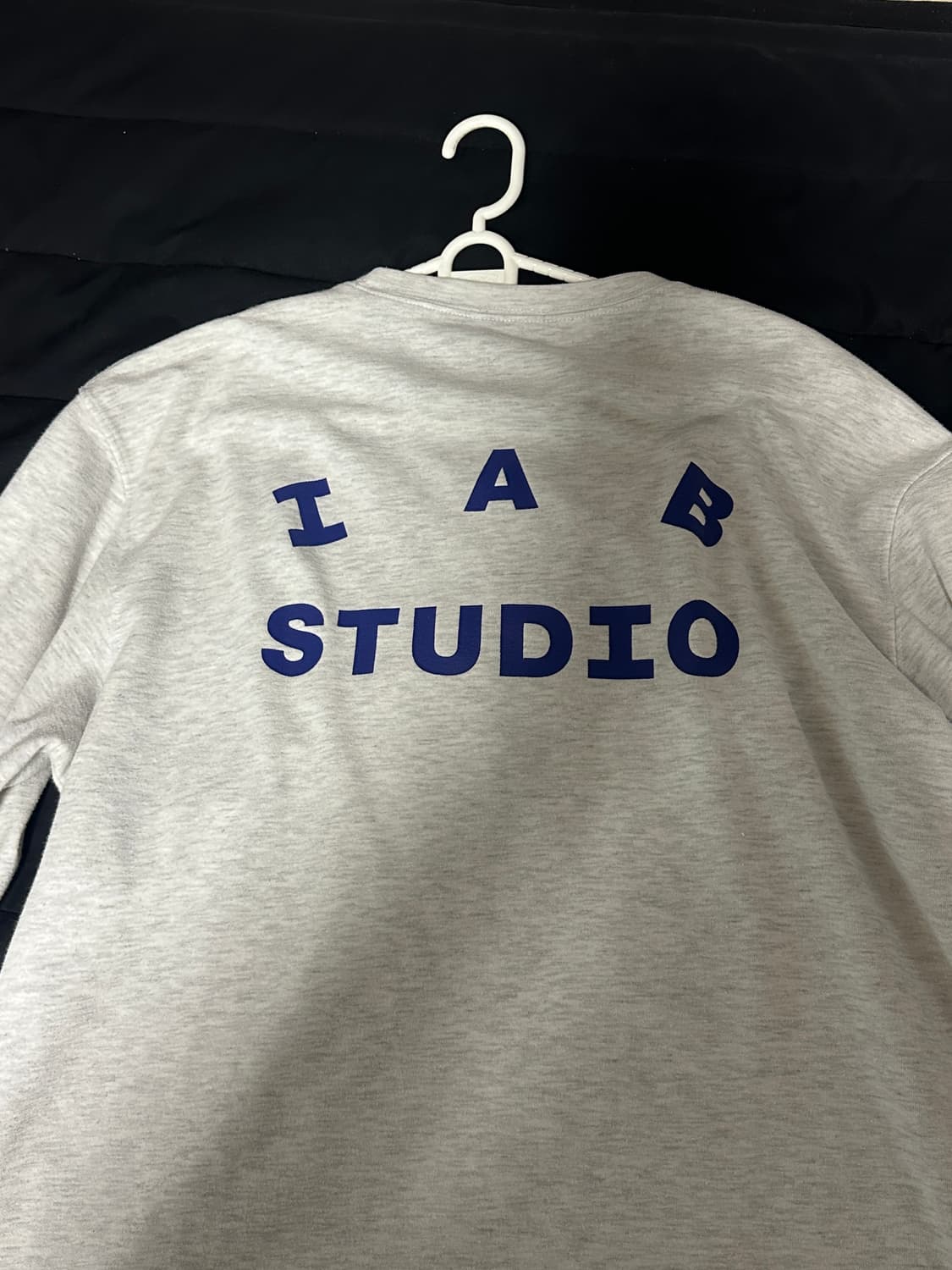 아이앱스튜디오 롱슬리브 라이트 그레이 L 상품이미지2