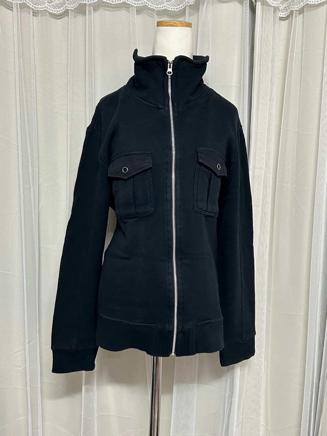 콤사이즘 하이넥 포켓 집업 자켓 상품이미지1