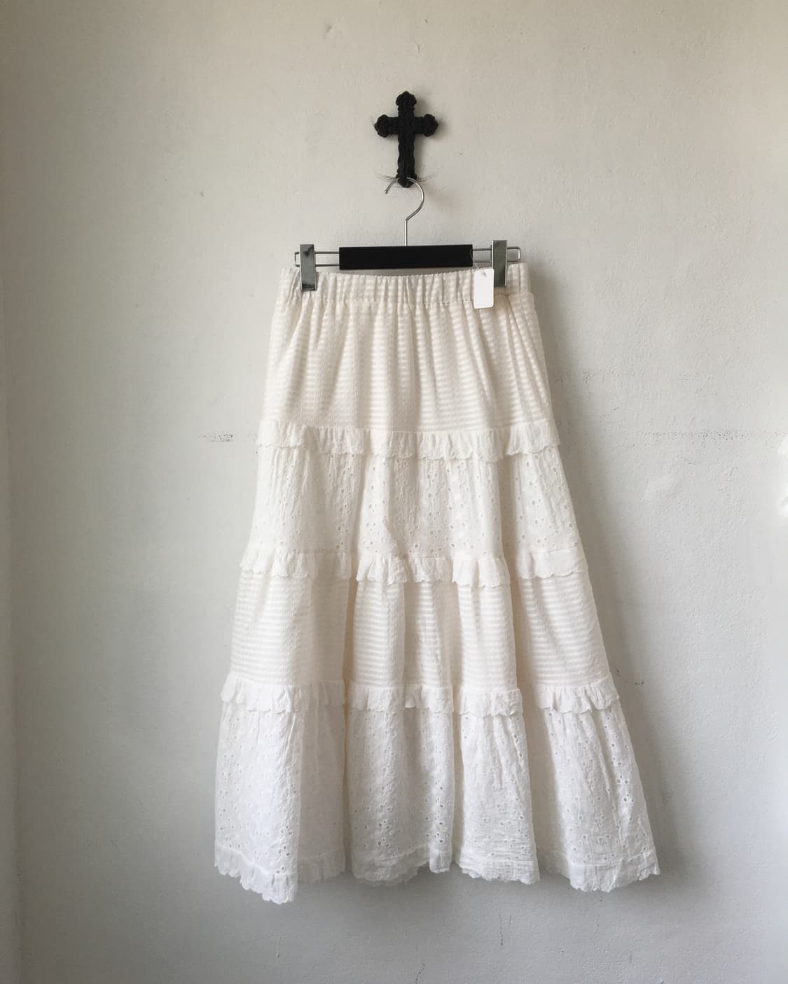 Punching layer point long skirt 상품이미지1