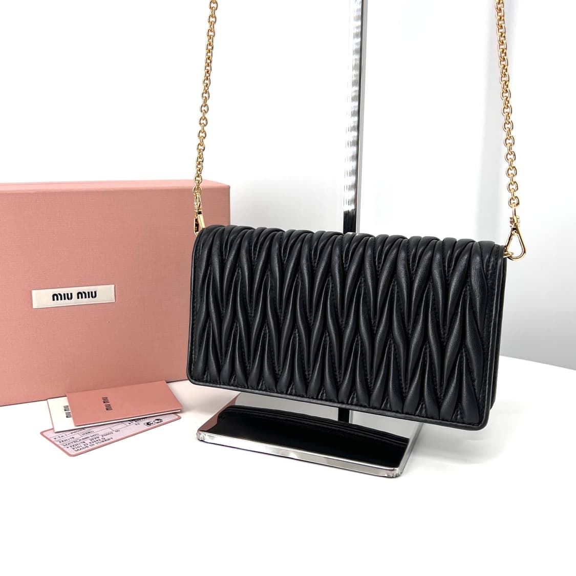 미우미우 마테라쎄 체인 크로스백 블랙 (5ZH178) 상품이미지4