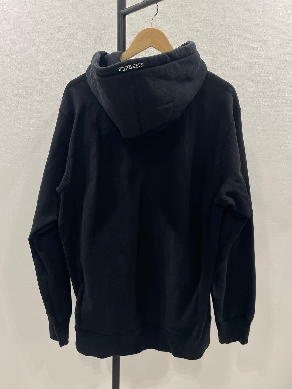 Supreme 16FW 더 워 리포트 후드 블랙 상품이미지3