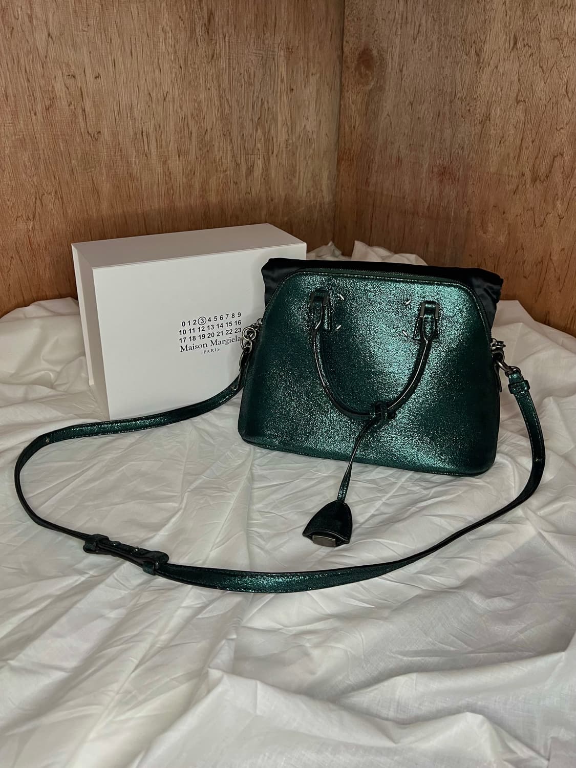 메종 마르지엘라 5AC 클래식 미니백 (그린 글리터) 상품이미지2