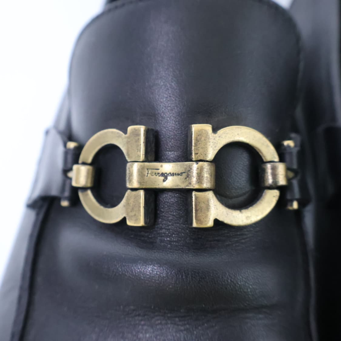 페라가모 금장 간치니 남성 로퍼 구두 6.5/250 상품이미지8