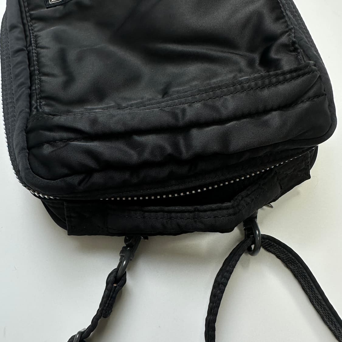 PORTER TANKER SHOULDER BAG 포터 탱커 숄더백 상품이미지5