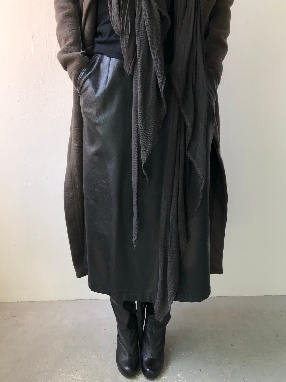 꼼데가르송 트리콧 1996aw 레이가와쿠보 아카이브 레더 스커트 상품이미지1