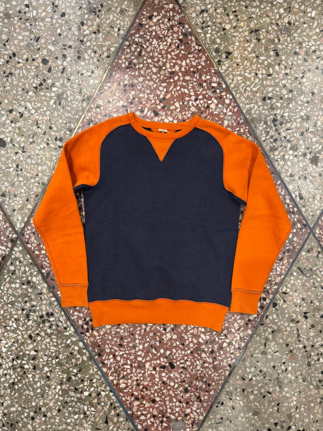 플랫헤드 투톤 스웻 (M) 상품이미지1