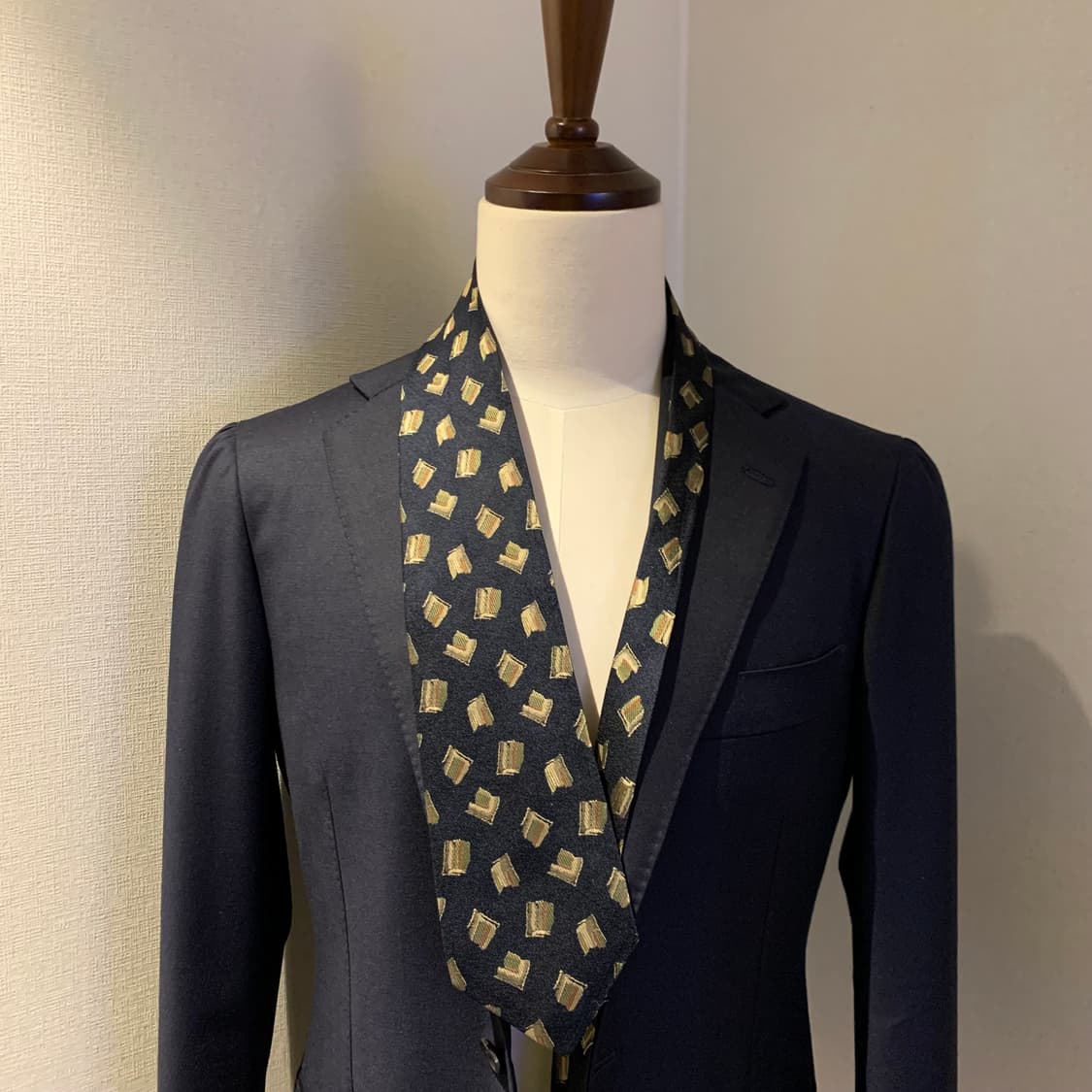 이세이미야케 100실크 명품넥타이 블랙컬러 기하학적패턴 A등급 상품이미지1