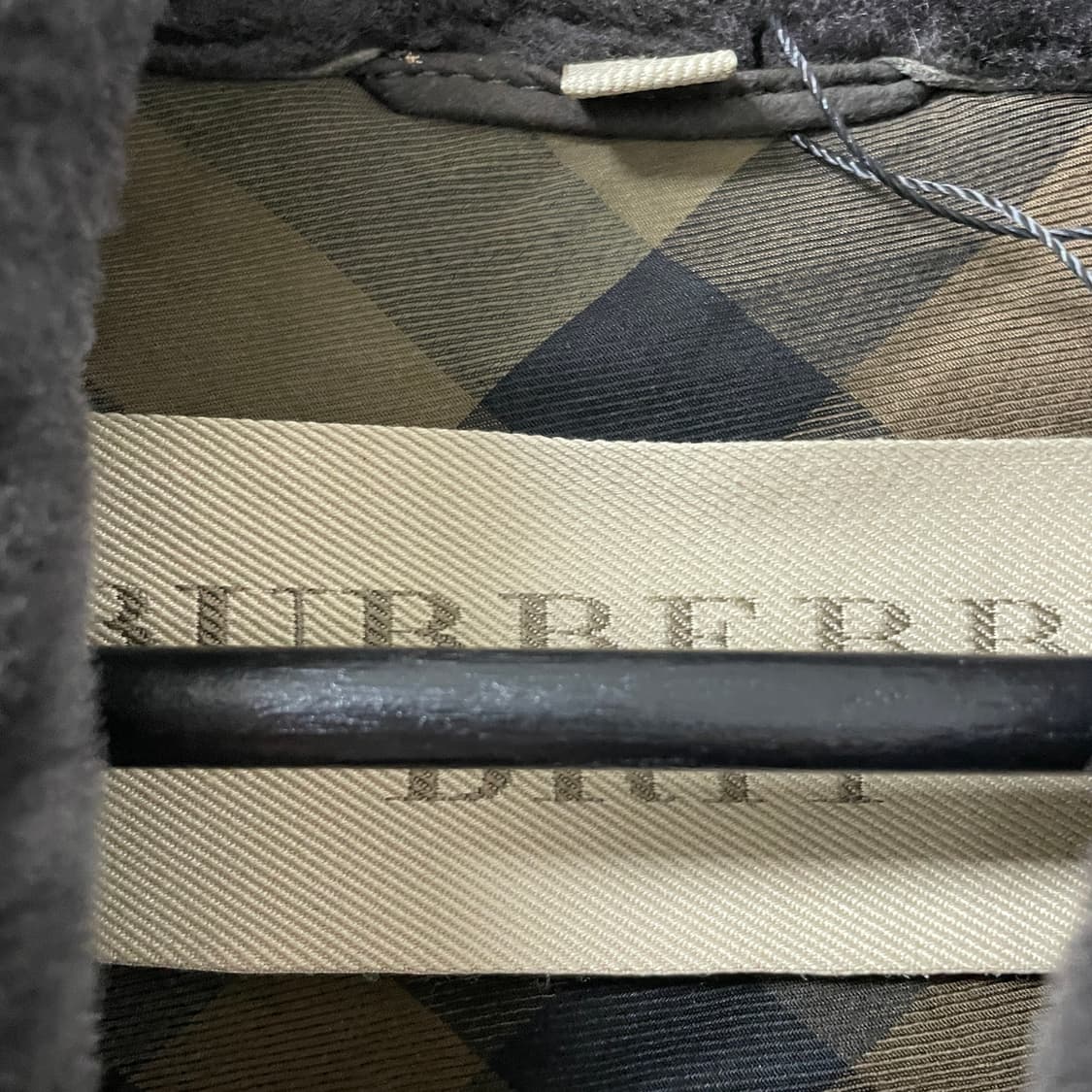 버버리 무스탕 34(W) 상품이미지7