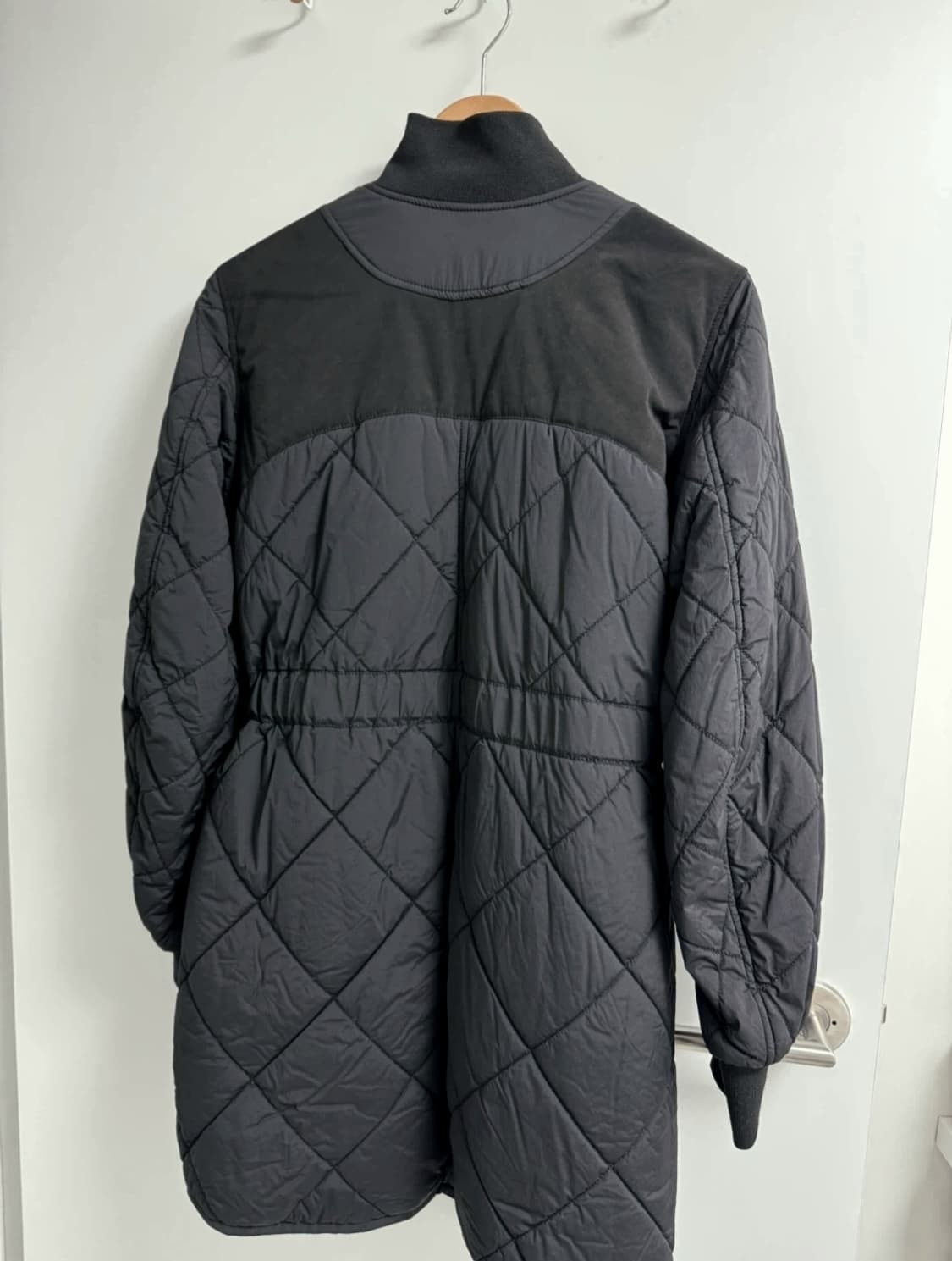 타임 퀼팅 패딩 블랙색상 상품이미지2