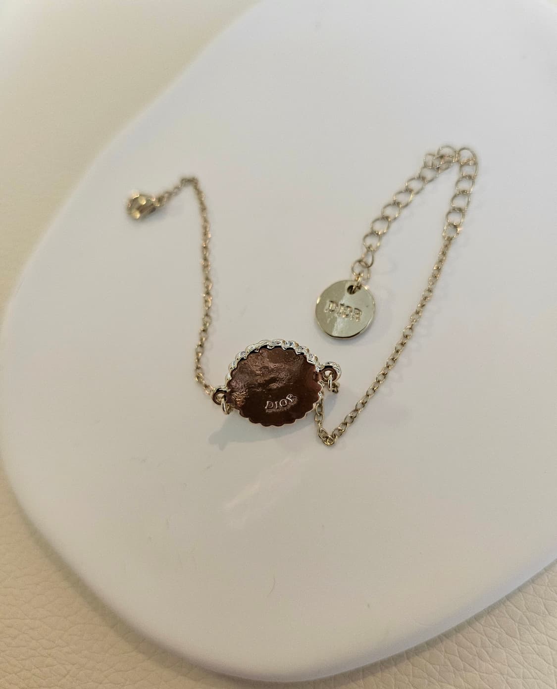 디올 업사이클링 블랙스톤 진주 팔찌 상품이미지4