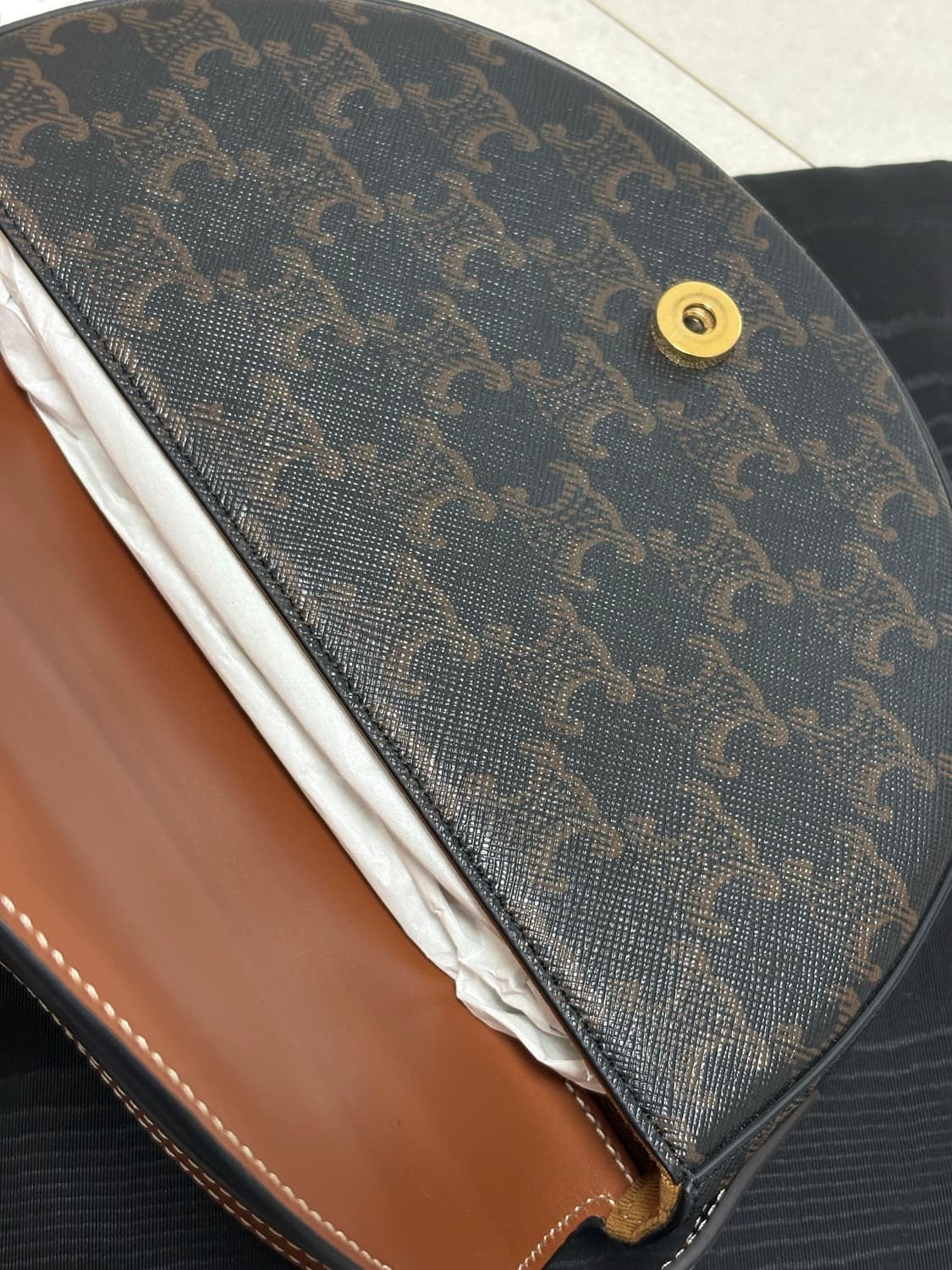 셀린느 퀴르 트리옹프 베사체 상품이미지3