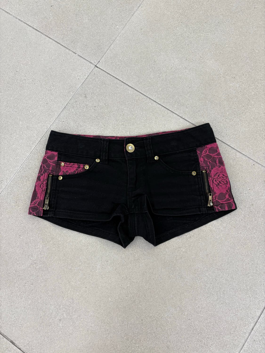 블랙 핑크 레이스 숏츠 상품이미지1