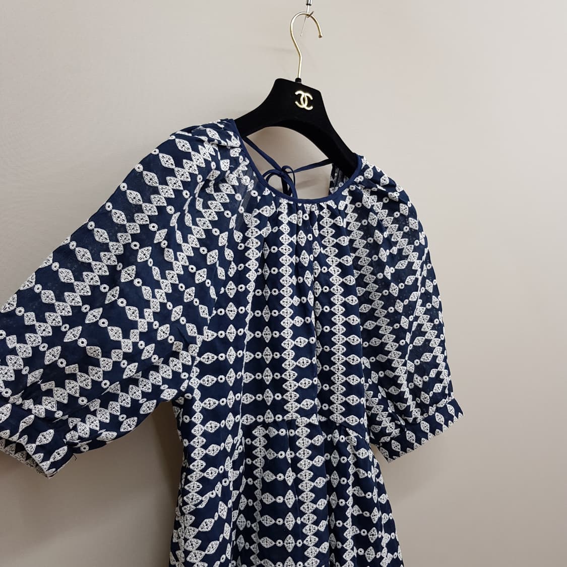 마쥬  자수 레이스 퍼프소매 오픈백 원피스 38사이즈 상품이미지4