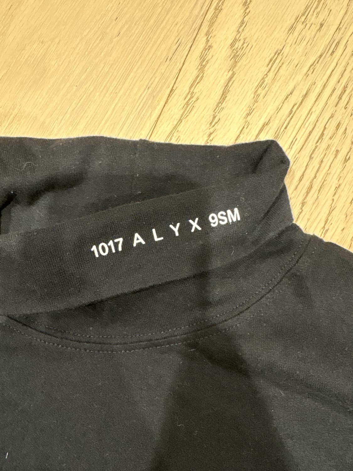 Alyx studios 목폴라 티셔츠 상품이미지3